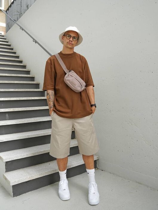 Slinging a Bag Over Your T-Shirt