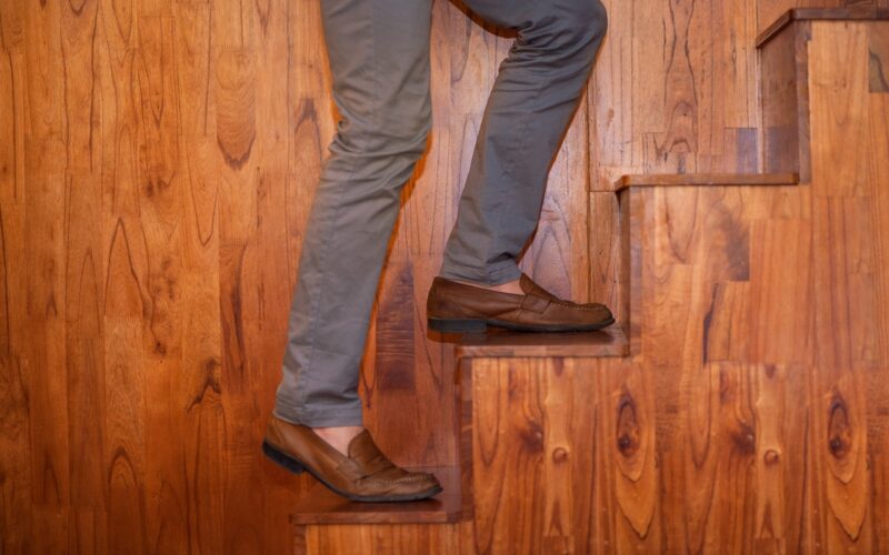 What is the Average Shoe Size