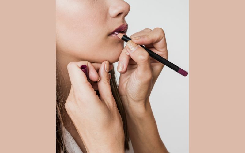 Heart-Shaped Lips - Use a Lip Pencil