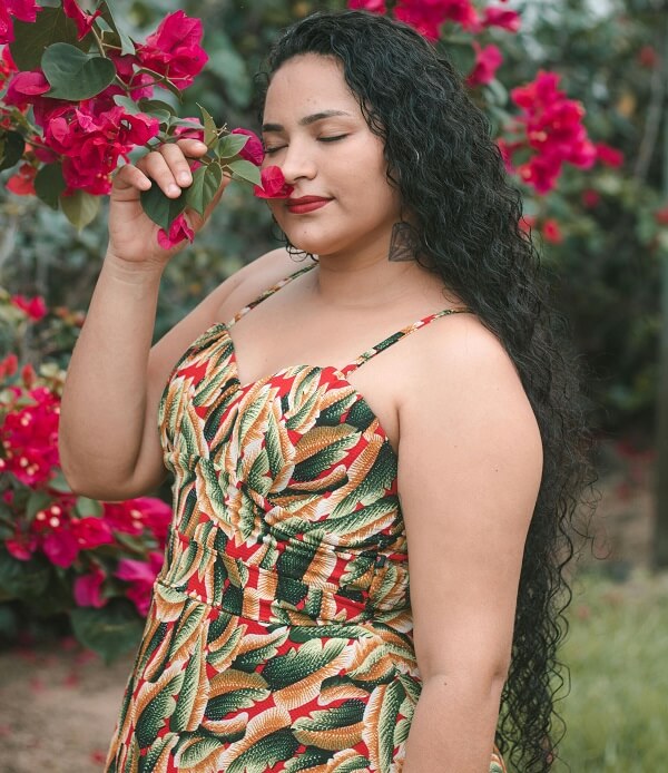 V-Neck Sleeveless Flare Mini Dress For plus size woman